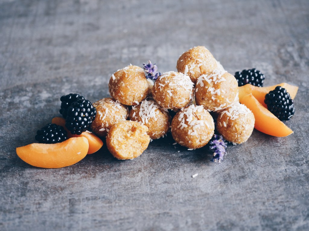 Apricot Coconut Energy&nbsp;Balls